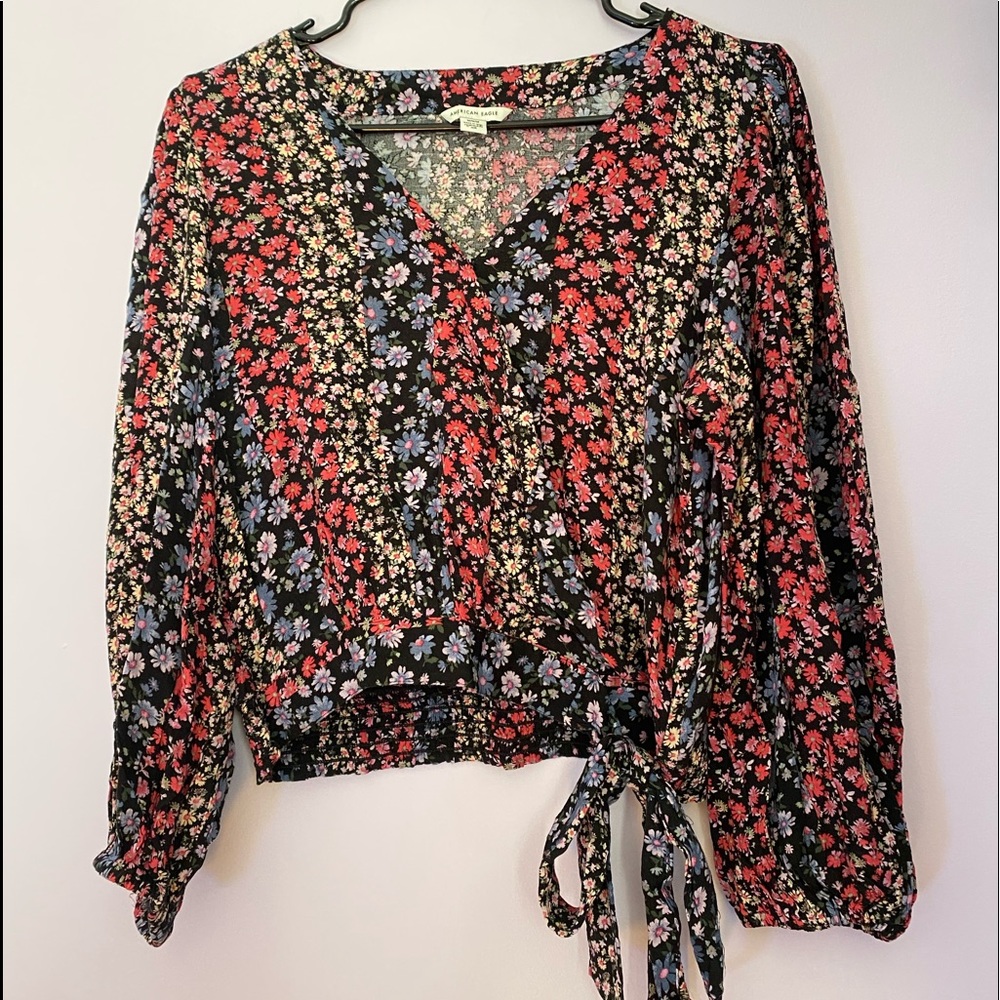 American Eagle Floral Print V-Neck Wrap Top. Women’s M. Worn Once.
